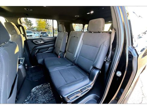 Used 2024 Chevrolet Suburban LS image 22