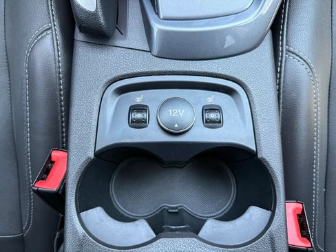 Used 2013 Ford Focus Titanium w/ Titanium Handling Pkg FWD image 24