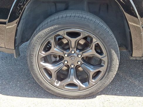 Used 2020 RAM 1500 Limited w/ Black Appearance Package AWD/4WD image 12