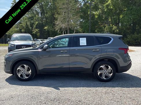 Used 2023 Hyundai Santa Fe SE image 2