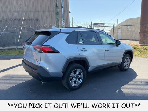 Used 2025 Toyota RAV4 XLE AWD/4WD image 6