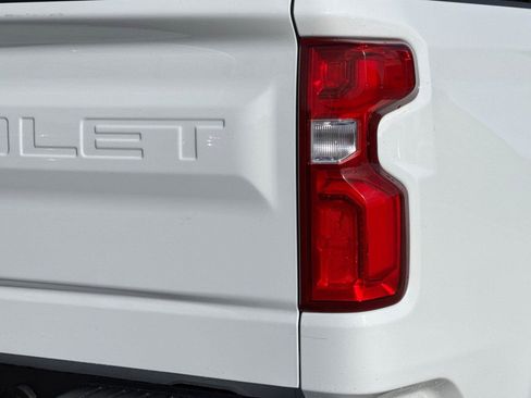 Used 2020 Chevrolet Silverado 1500 LT Trail Boss AWD/4WD image 28