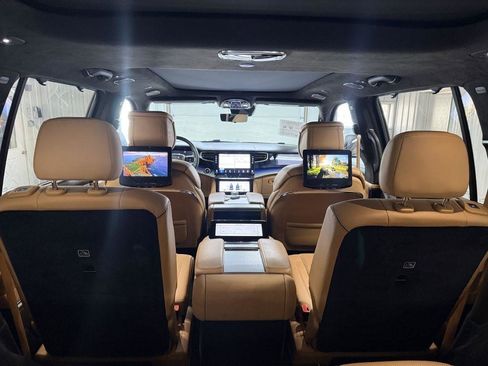 Used 2022 Jeep Grand Wagoneer Series III w/ Rear Seat Video Group 1 image 36