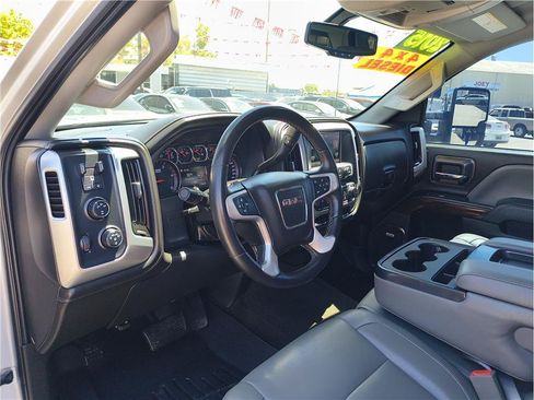 Used 2015 GMC Sierra 2500 SLT w/ Duramax Plus Package AWD/4WD image 5