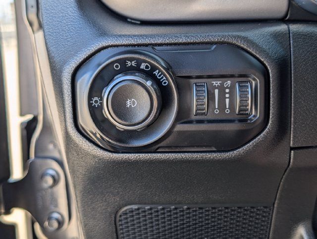 Used 2021 Jeep Wrangler Unlimited Sport AWD/4WD image 34