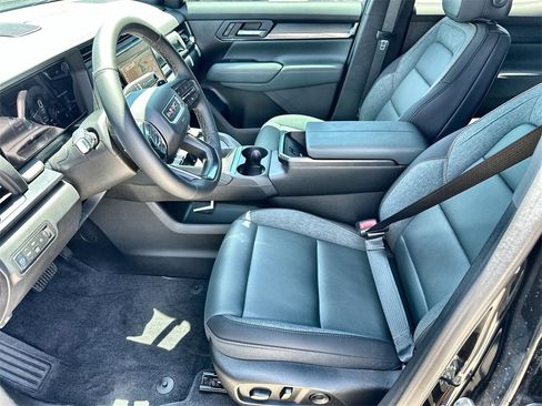 New 2026 GMC Terrain AT4 w/ Convenience Package III image 24