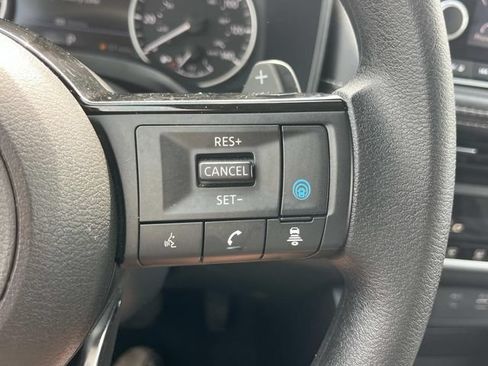 Used 2023 Nissan Rogue SV AWD/4WD image 32