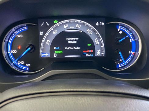 Used 2025 Toyota RAV4 XLE w/ Convenience Package image 30