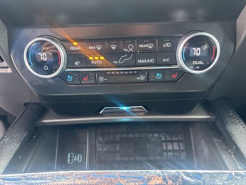 Used 2021 Ford Expedition XLT RWD image 27