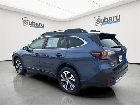 Used 2021 Subaru Outback Limited image 5