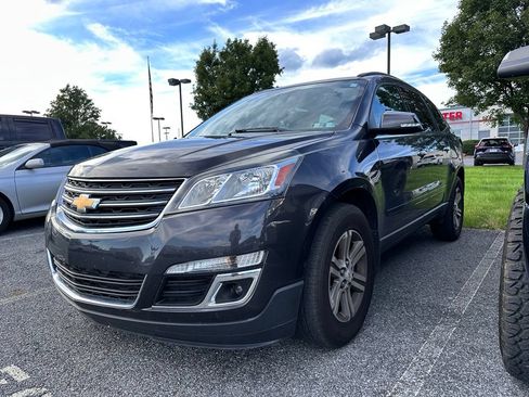 Used 2016 Chevrolet Traverse LT AWD/4WD image 2