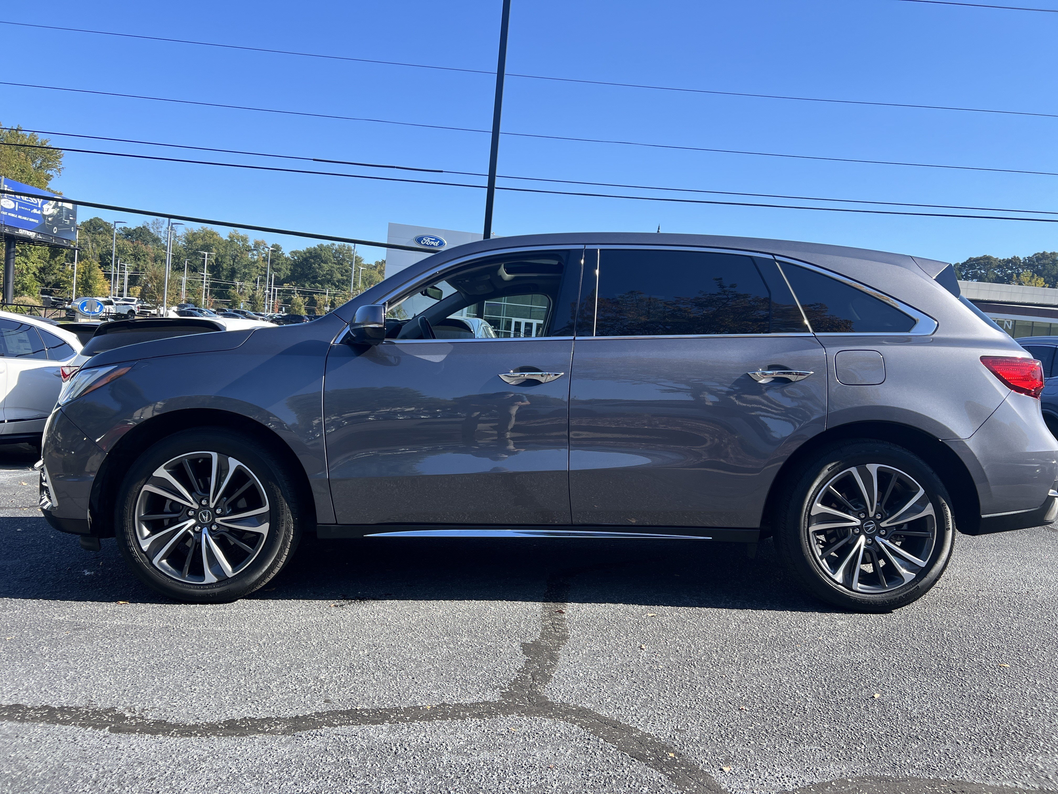 Used 2020 Acura MDX w/ Technology Package AWD/4WD image 2