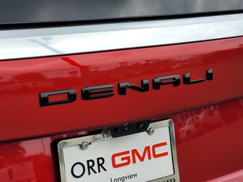 New 2026 GMC Yukon Denali w/ Denali Reserve Package AWD/4WD image 8