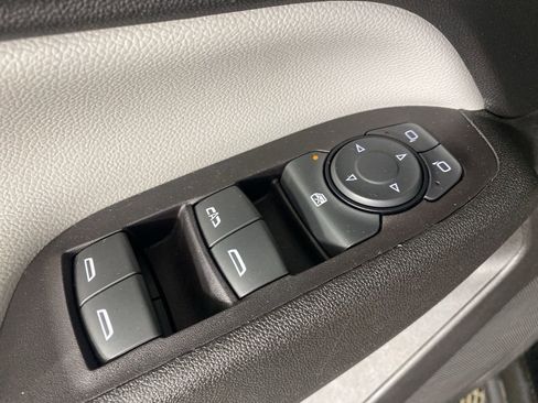 Used 2022 Chevrolet Equinox LS AWD/4WD image 13
