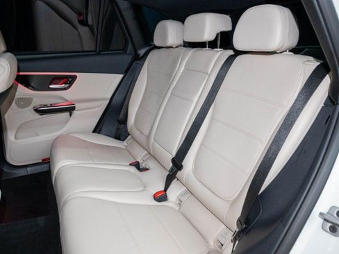 New 2026 Mercedes-Benz GLC 300 image 12