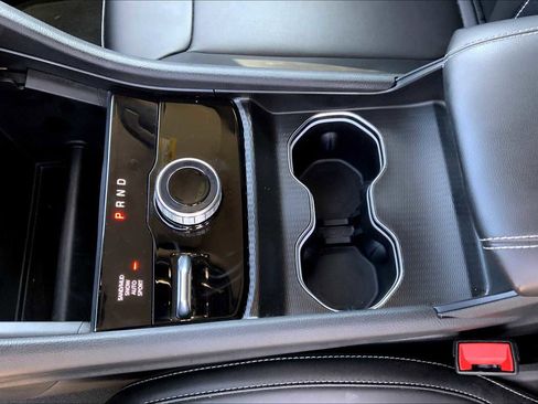 Used 2024 Jeep Grand Cherokee Limited image 14