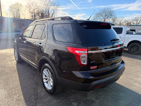 Used 2014 Ford Explorer XLT image 4