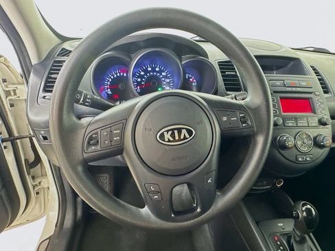 Used 2012 Kia Soul FWD image 11