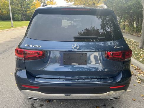 Used 2021 Mercedes-Benz GLB 250 GLB 250 4MATIC AWD 4dr SUV image 5