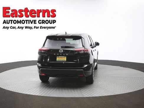 Used 2024 Nissan Rogue S image 41