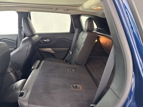 Used 2018 Jeep Cherokee Limited w/ Technology Group AWD/4WD image 28