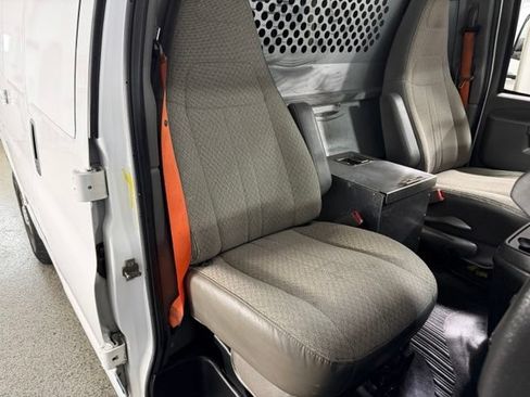 Used 2020 Chevrolet Express 2500 w/ Driver Convenience Package RWD image 19