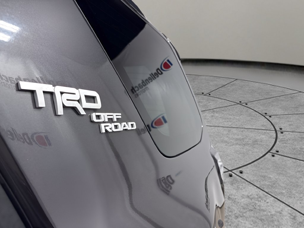 Used 2019 Toyota 4Runner TRD Off-Road Premium AWD/4WD image 18