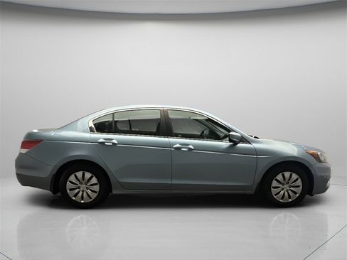 Used 2011 Honda Accord LX image 7