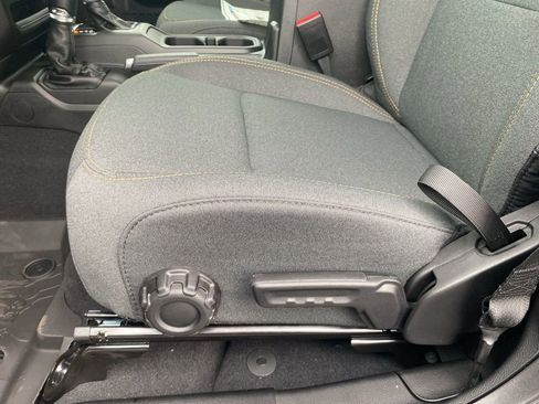 New 2026 Jeep Gladiator Sport image 17