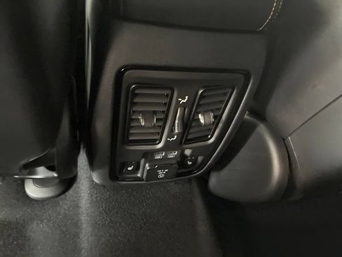 Certified 2023 Dodge Durango R/T w/ Hemi Orange Plus Package AWD/4WD image 28