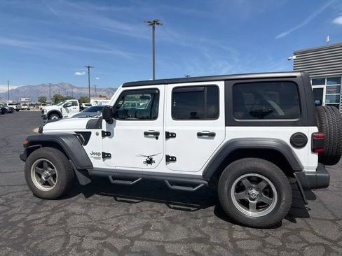 Used 2018 Jeep Wrangler Unlimited Sport S AWD/4WD image 13
