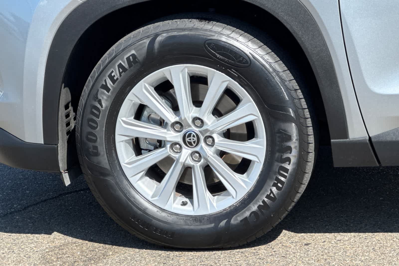 Certified 2025 Toyota Grand Highlander AWD image 32