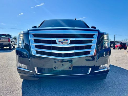 Used 2017 Cadillac Escalade Premium Luxury image 7