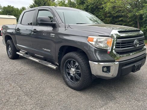 Used 2014 Toyota Tundra SR5 w/ SR5 Upgrade Package RWD image 3
