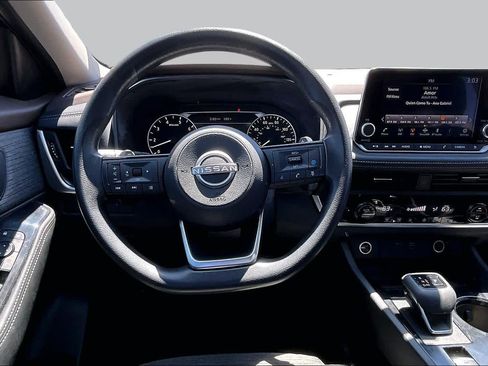 Certified 2023 Nissan Rogue SV FWD image 6