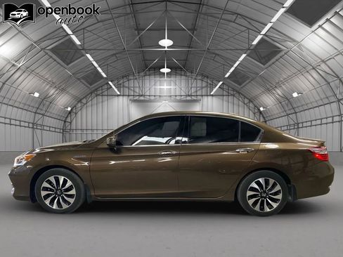 Used 2017 Honda Accord Hybrid Sedan image 8