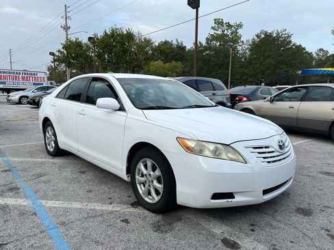 Used 2008 Toyota Camry LE image 2