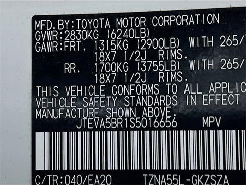 Certified 2025 Toyota 4Runner TRD Off-Road Premium image 28