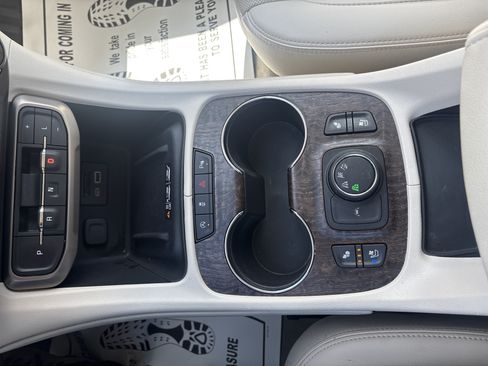 Used 2023 GMC Acadia Denali w/ Denali Technology Package AWD/4WD image 26