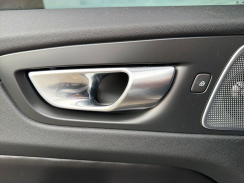 Used 2023 Volvo XC60 B5 Ultimate image 66