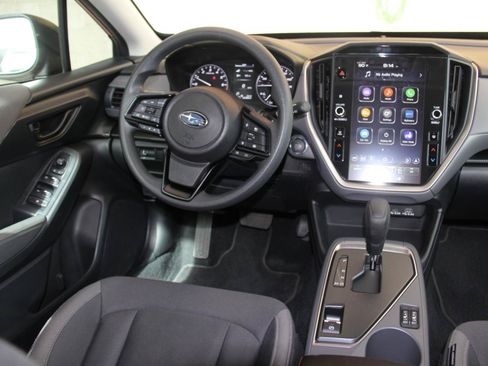 Used 2025 Subaru Crosstrek 2.5i Premium AWD/4WD image 9