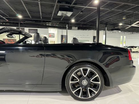 Used 2017 Rolls-Royce Dawn image 51