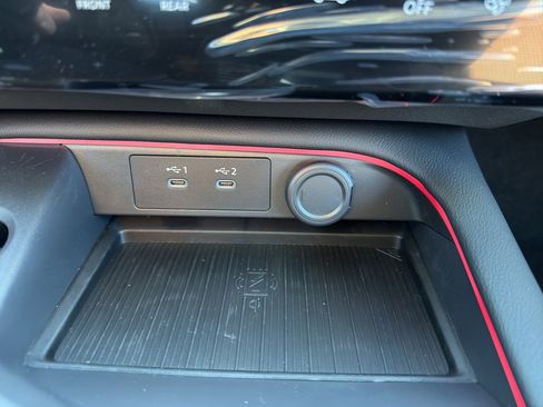 New 2026 Nissan Sentra SR w/ Floor Mat Package FWD image 20