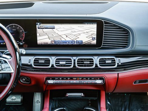 Certified 2025 Mercedes-Benz Maybach GLS 600 4MATIC image 11