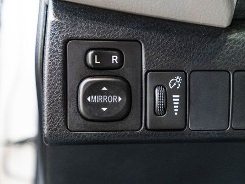 Used 2016 Toyota Corolla LE FWD image 21