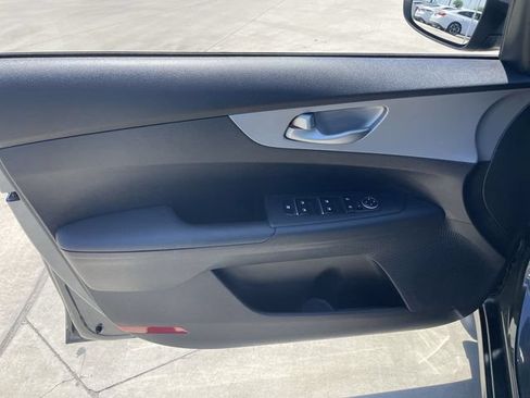 Used 2023 Kia Forte LXS FWD image 19