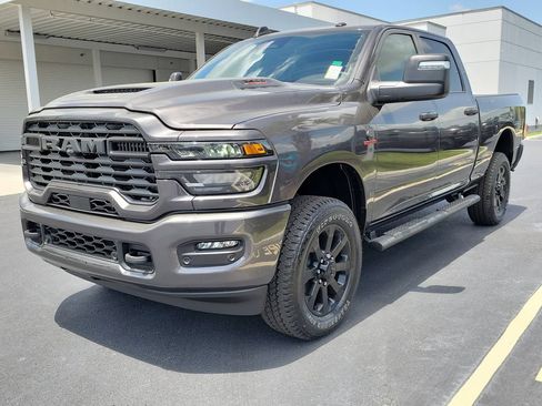 New 2026 RAM 2500 Tradesman AWD/4WD image 3