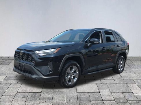 Used 2024 Toyota RAV4 XLE w/ Convenience Package FWD image 3