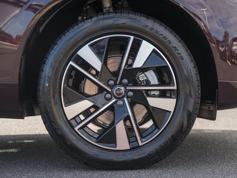 New 2026 Volvo XC60 B5 Plus w/ Protection Package Premier AWD/4WD image 18