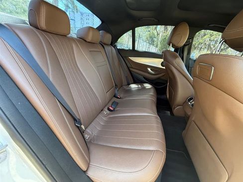 Used 2018 Mercedes-Benz E 300 image 17